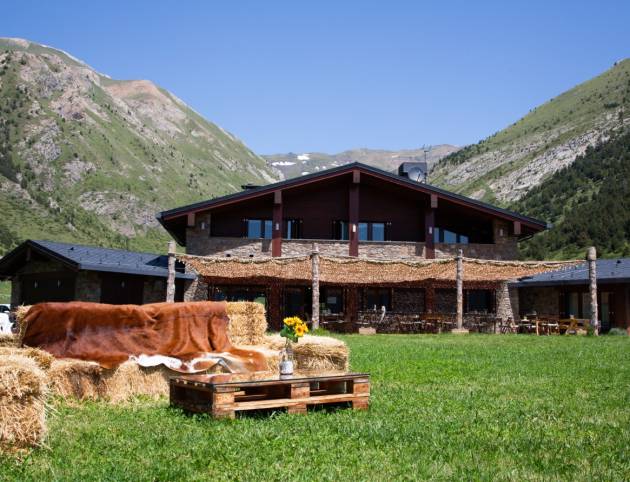 Exterior Borda del Pi estiu
